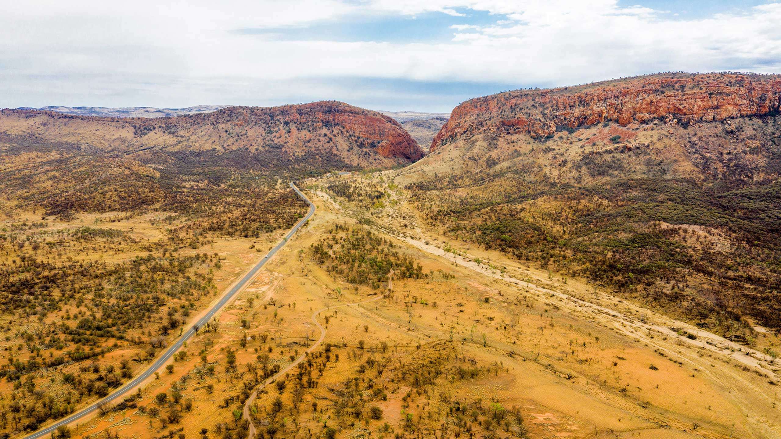 INDIAN PACIFIC + THE GHAN Luxury Rail Journey 8D7N (Sydney to Darwin)