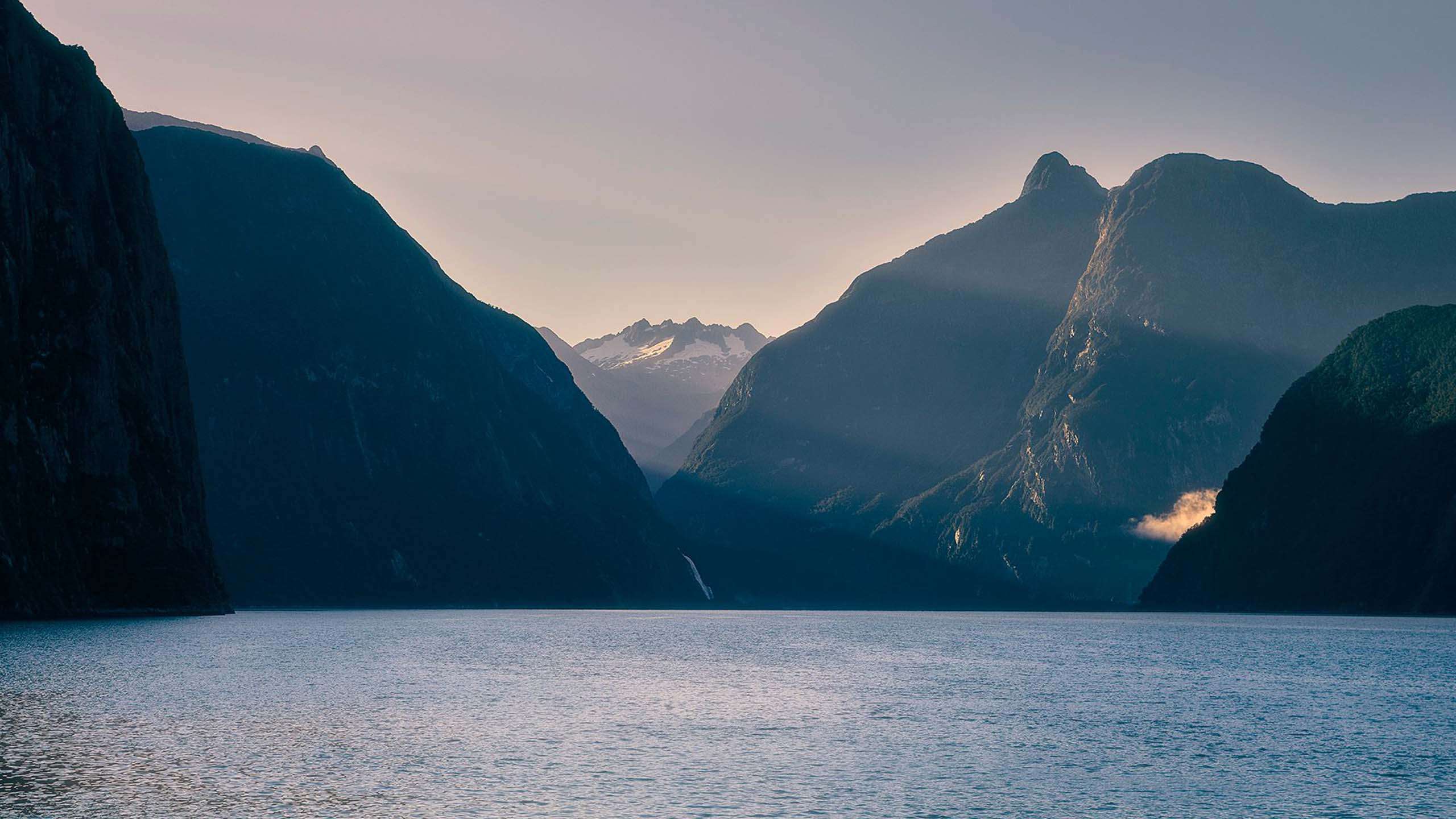 Just Milford Luxury - Milford Track Walk & Milford Sound Luxury Overnight Cruise 2D1N, Fully Guided