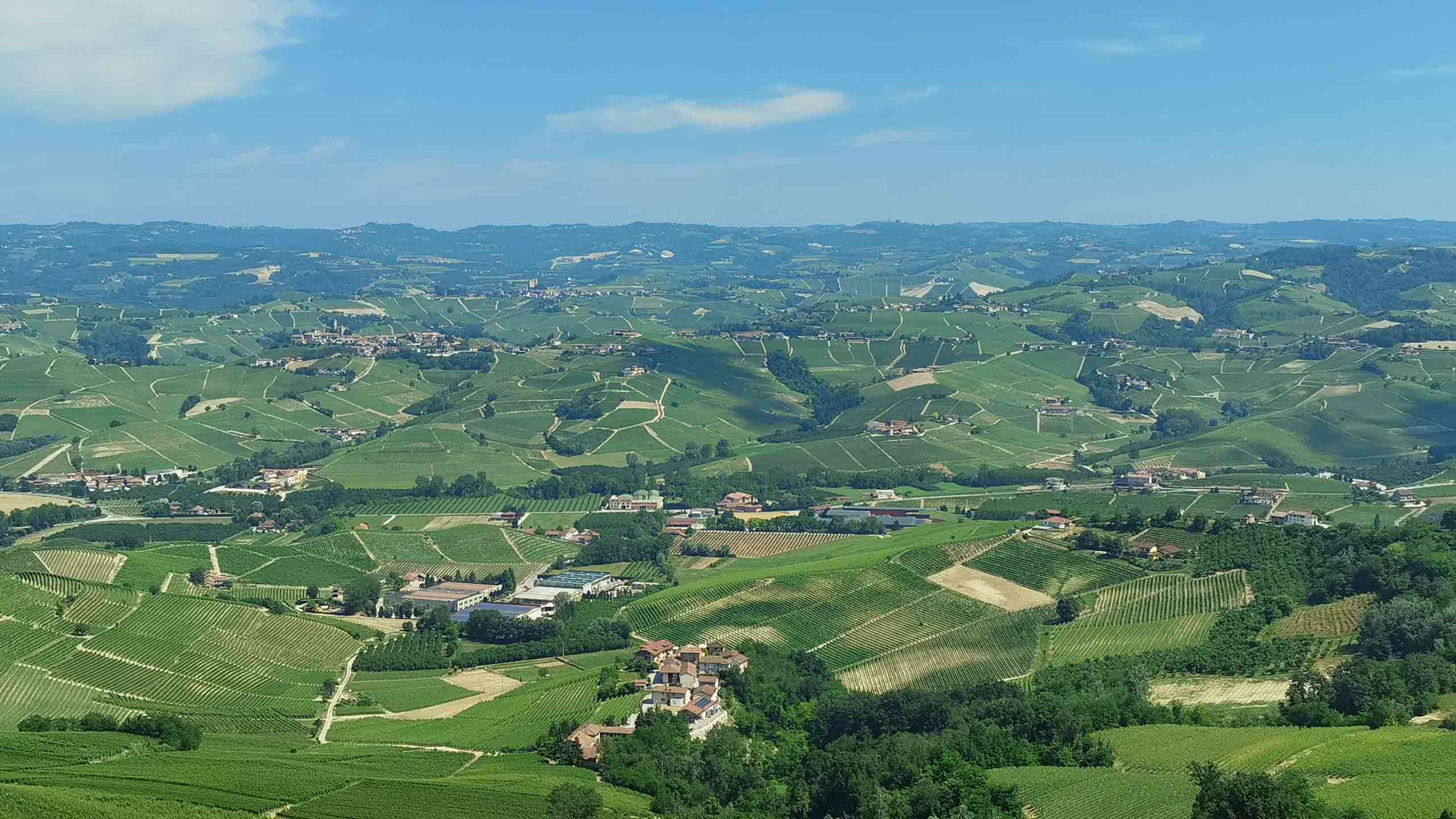 Northern Italy Gastronomic Piedmont Walk (Villages, Castles & Vineyards) 9D8N, Self Guided