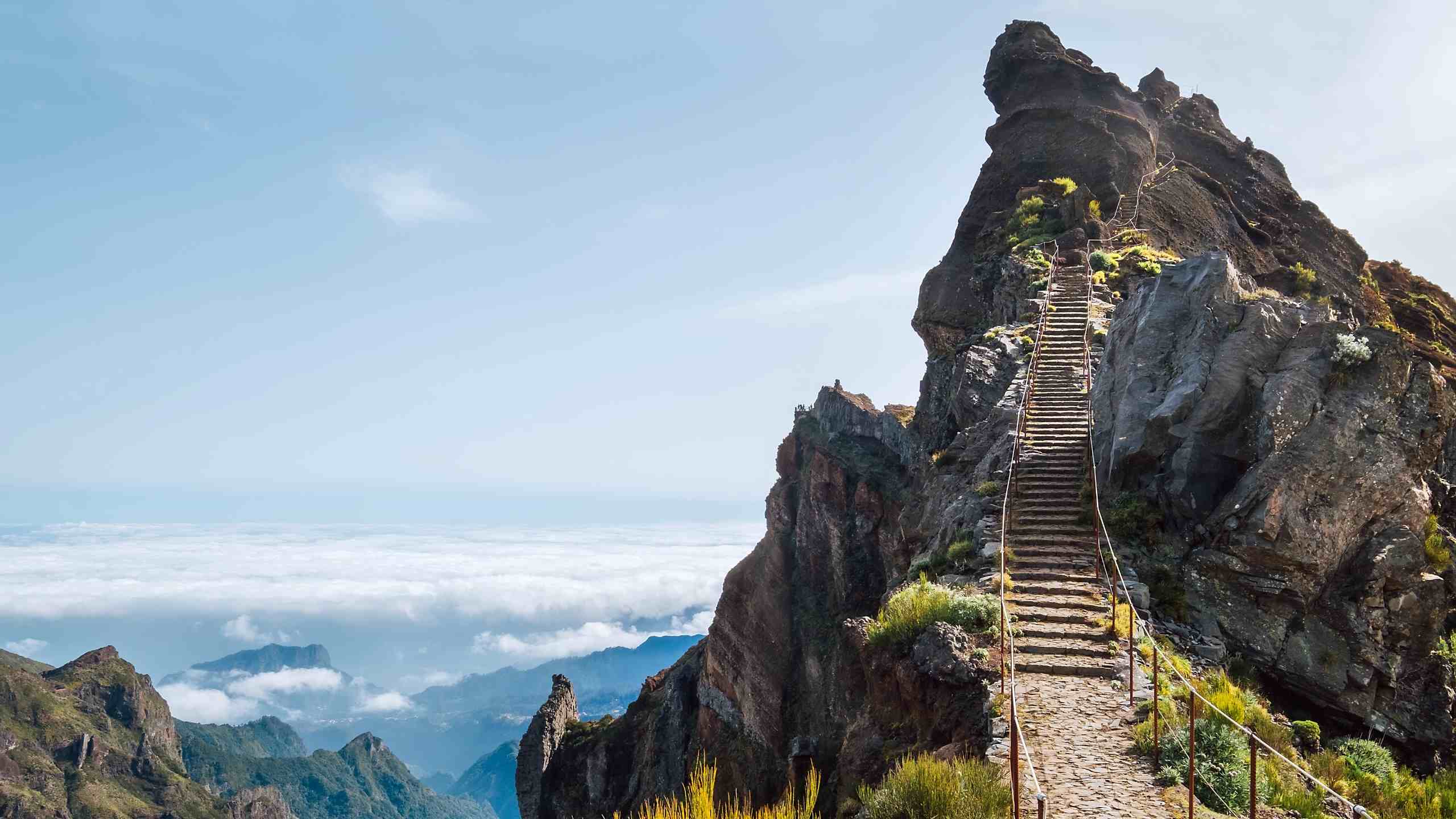 Pico do Arieiro to Pico Ruivo, Madeira Island