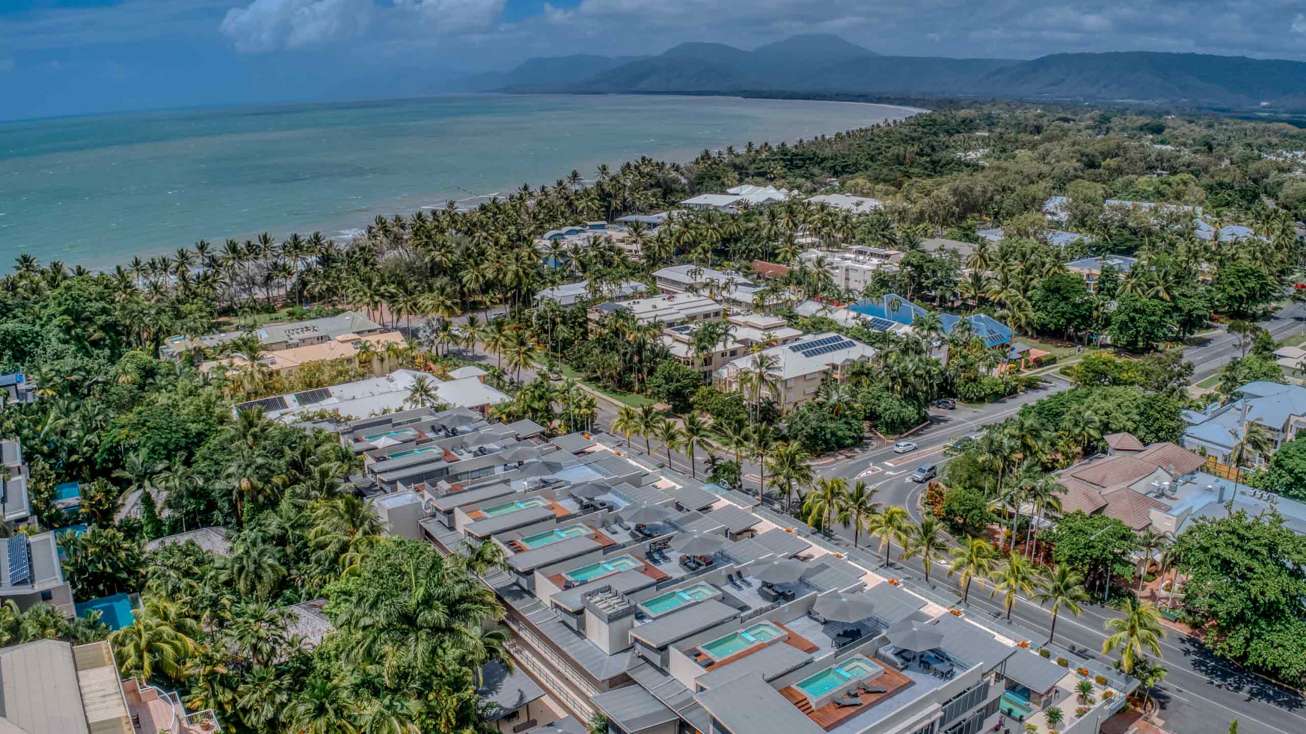 coconut-grove-port-douglas-gateway-to-rainforest-reef