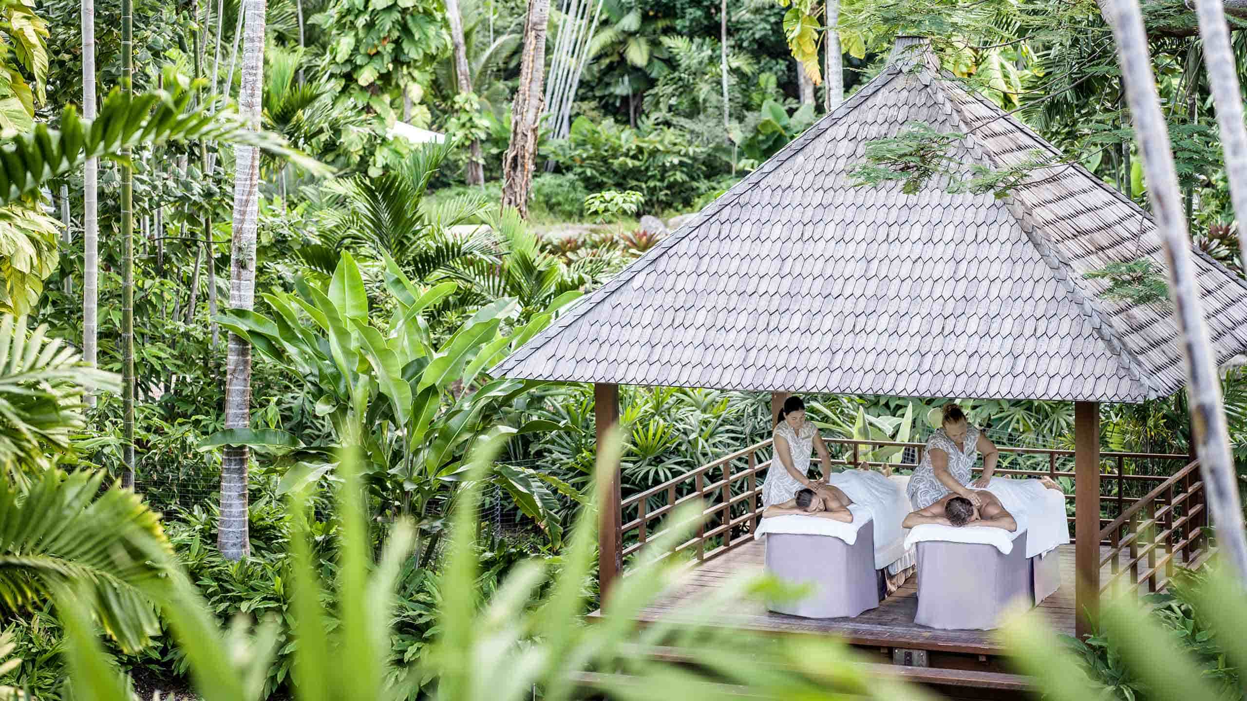 intercontinental-hayman-island-resort-whitsundays-island-queensland-outdoor-spa
