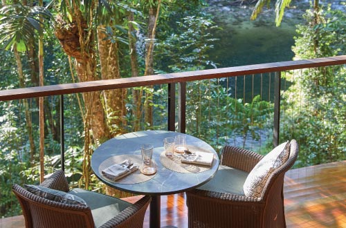 Silky-Oaks-Lodge-breakfast-views