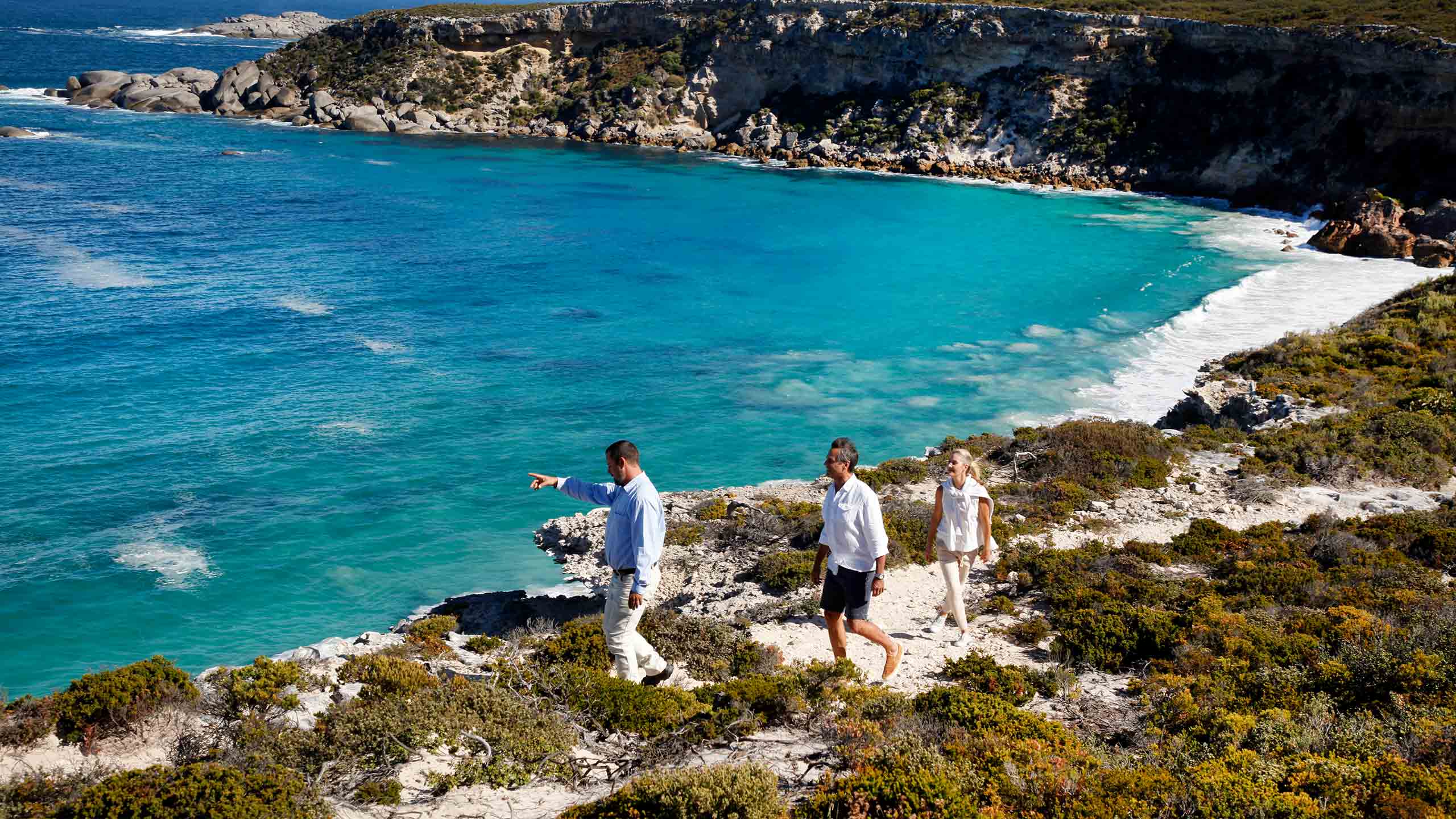 southern-ocean-lodge-south-australia-clifftop-walk