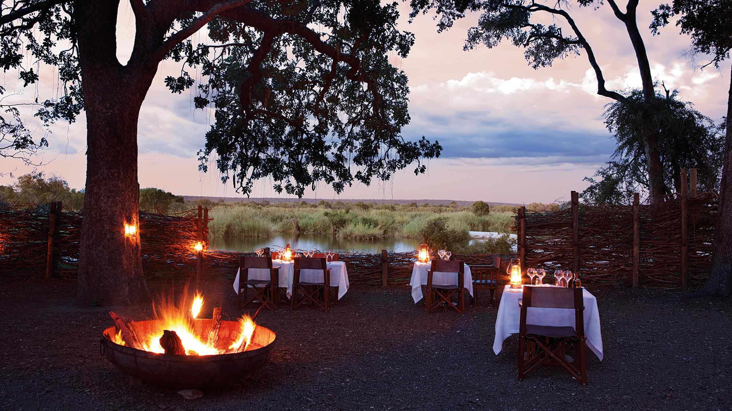 matetsi-victoria-falls-zimbabwe-boma-outdoor-dinner