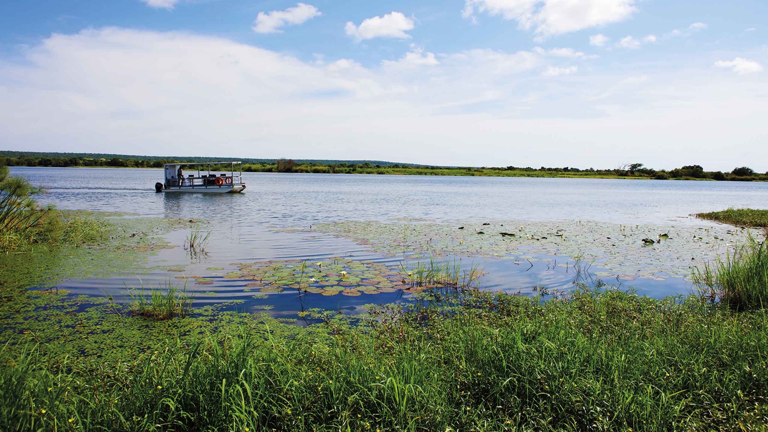 matetsi-victoria-falls-zimbabwe-zambezi-river-boat