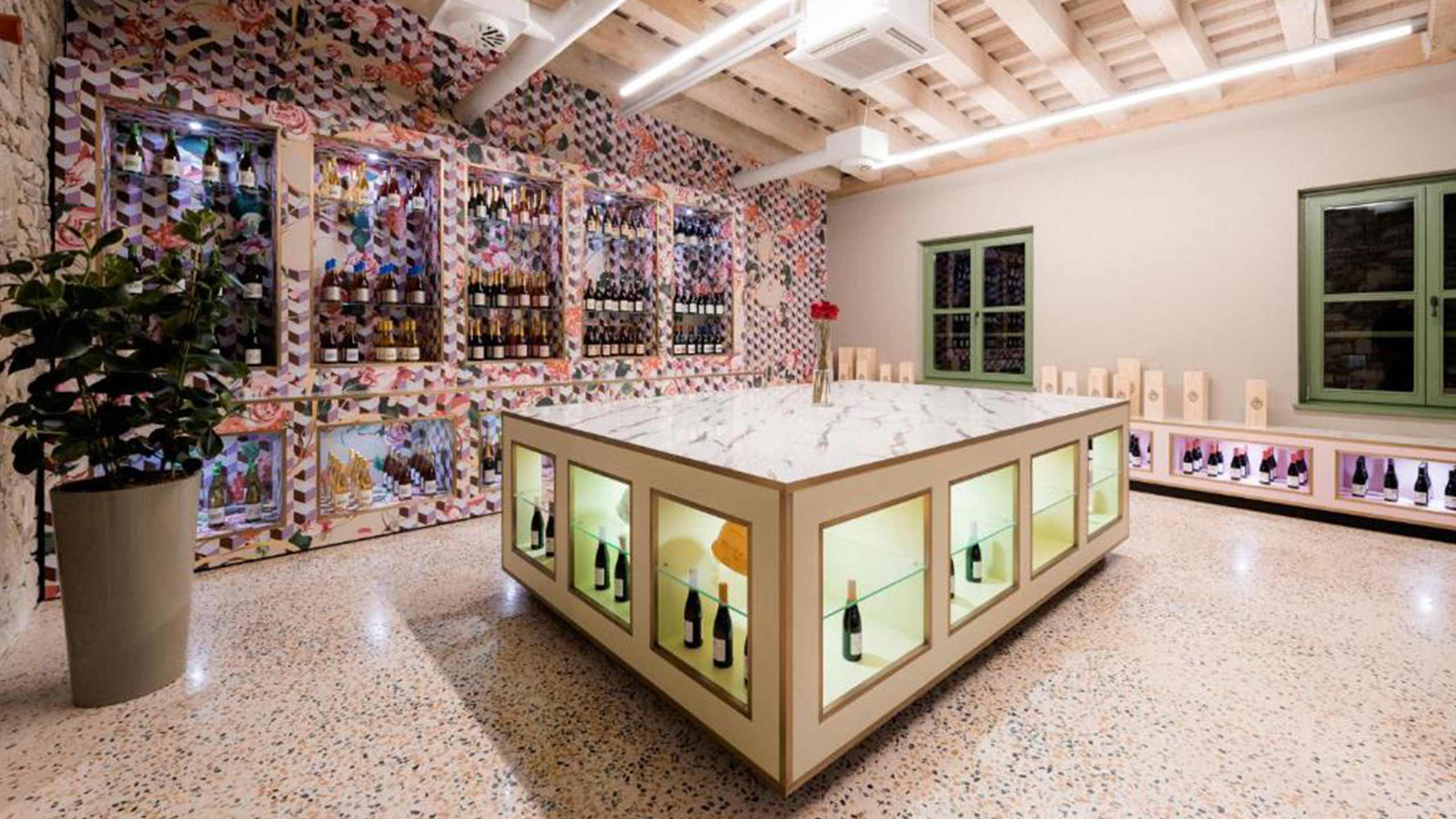 wine-collection-roxanich-winery-and-design-hotel-motovun-istria-croatia-bookingcom
