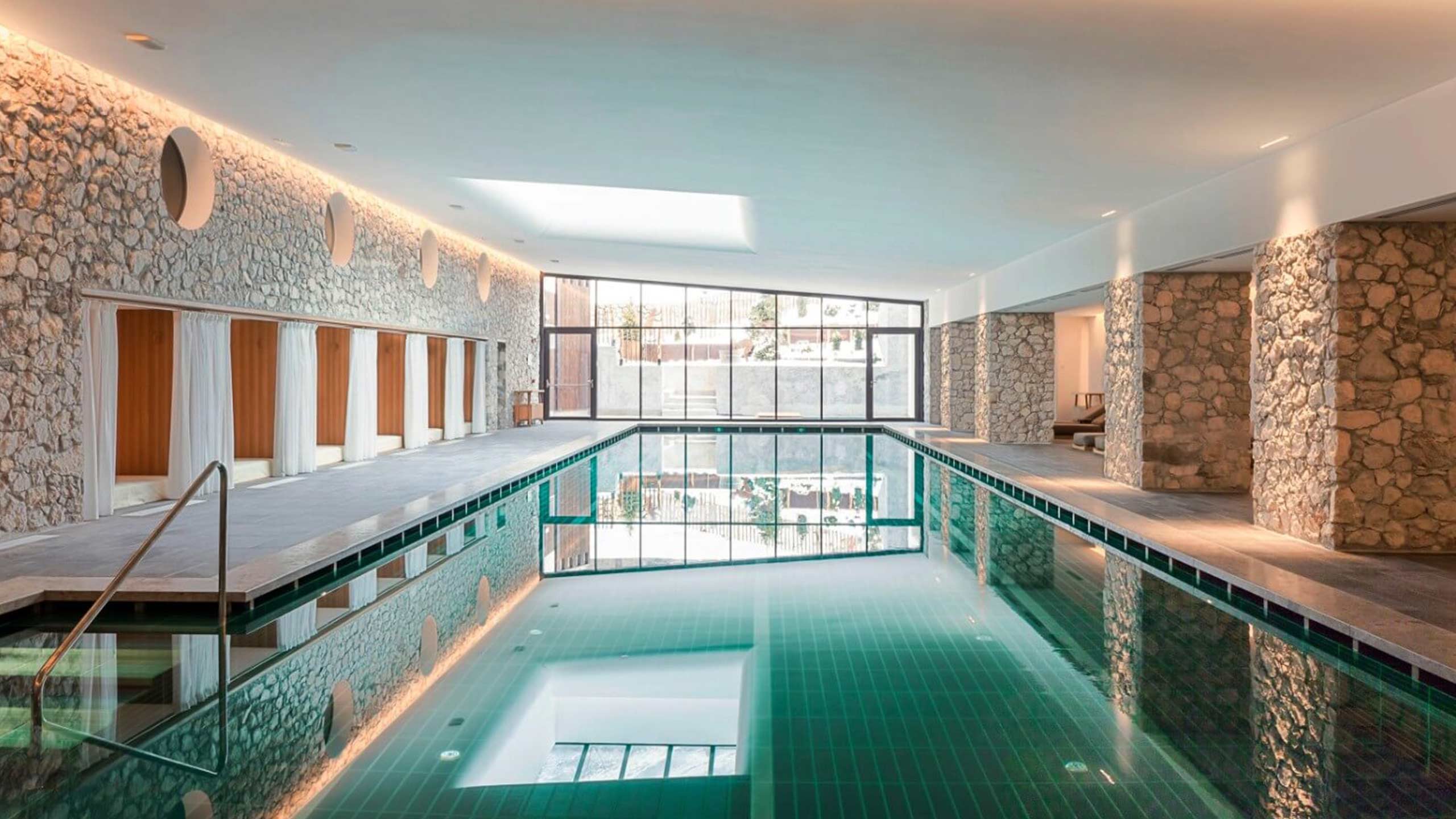 faloria-mountain-spa-resort-italy-pool
