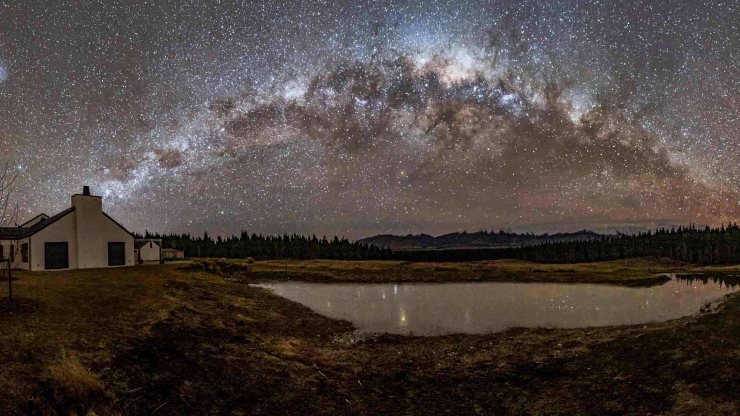 mt-cook-lakeside-retreat-stargazing-moraine-lodge-villas-new-zealand