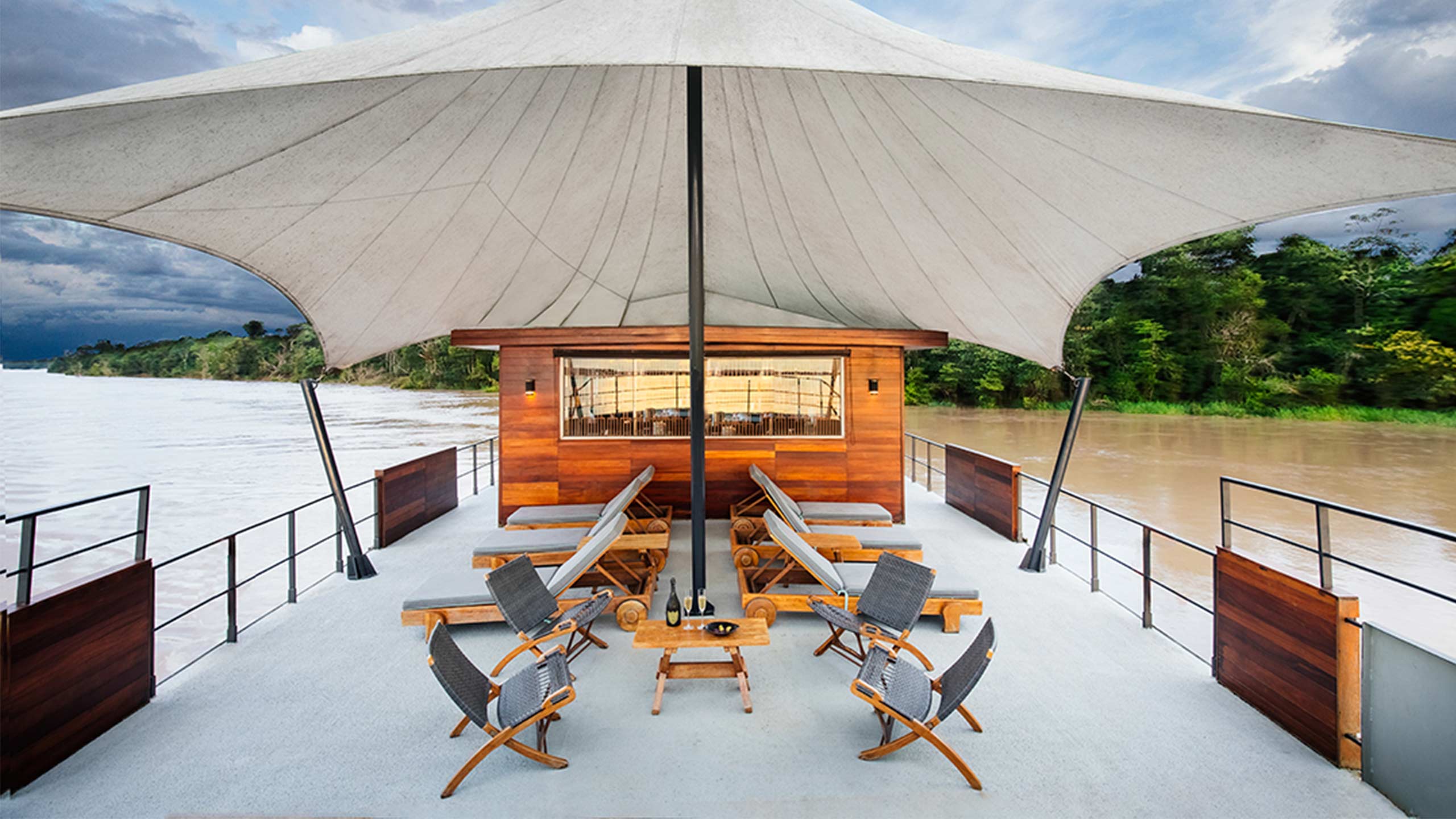 aria-amazon-outdoor-lounge