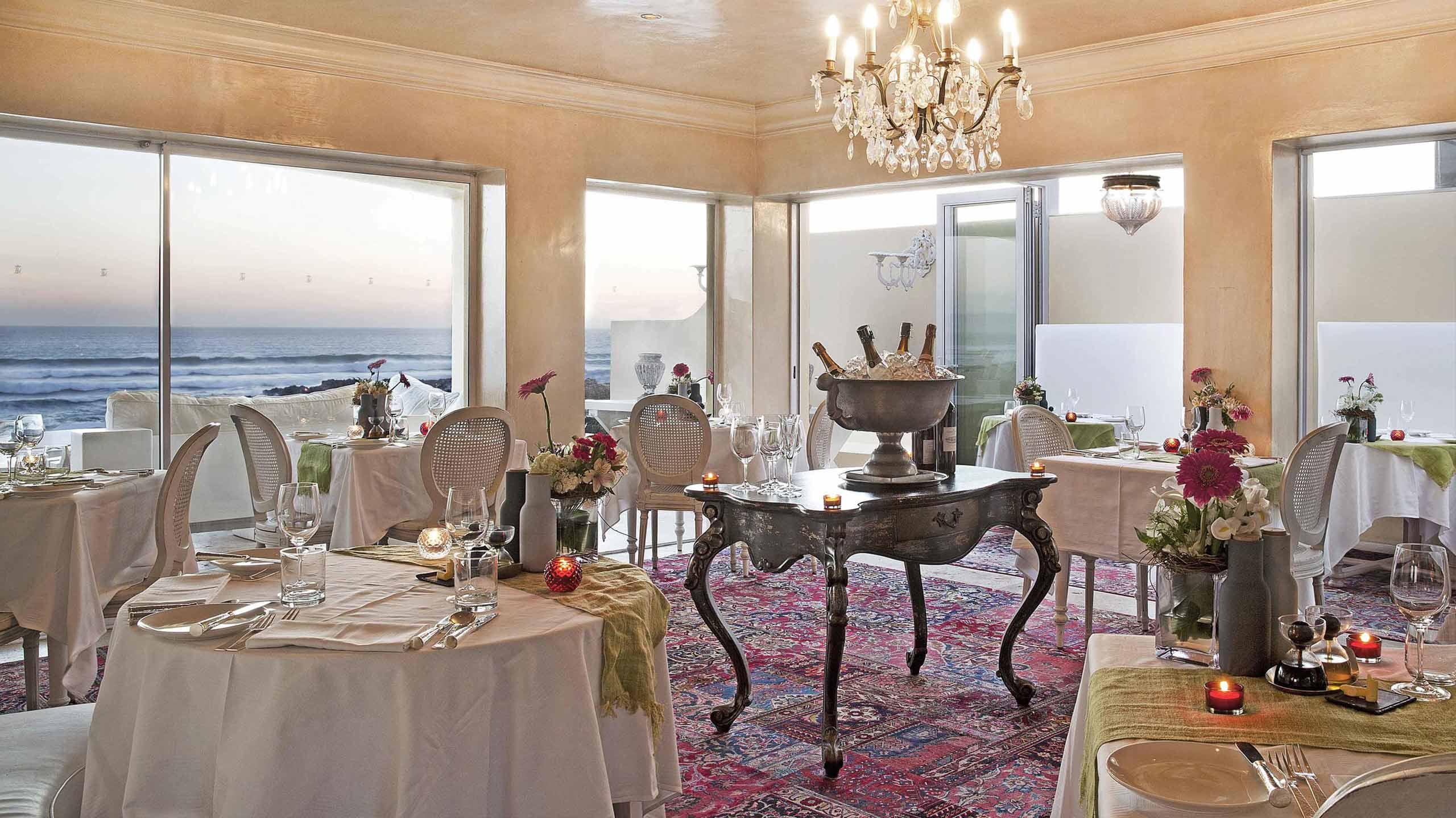 birkenhead-house-hermanus-south-africa-dining-area