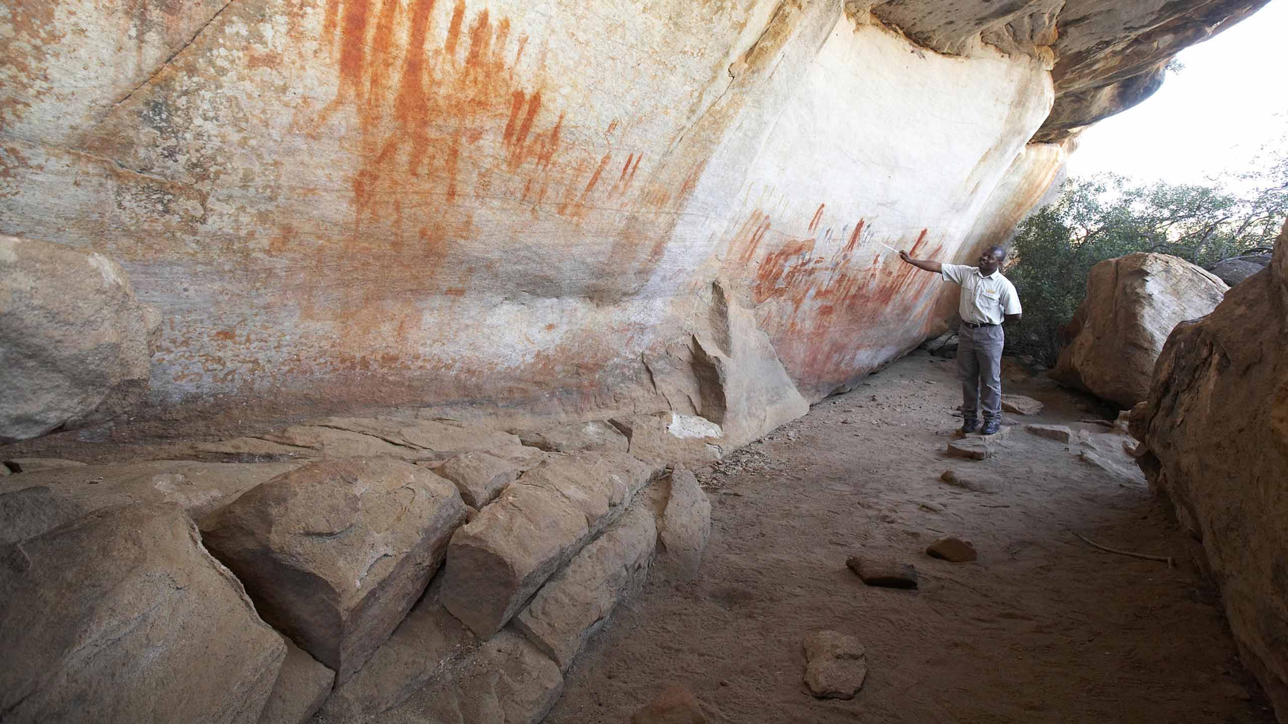bushmans-kloof-wilderness-reserve-cederberg-south-africa-guided-rock-art-excurcions