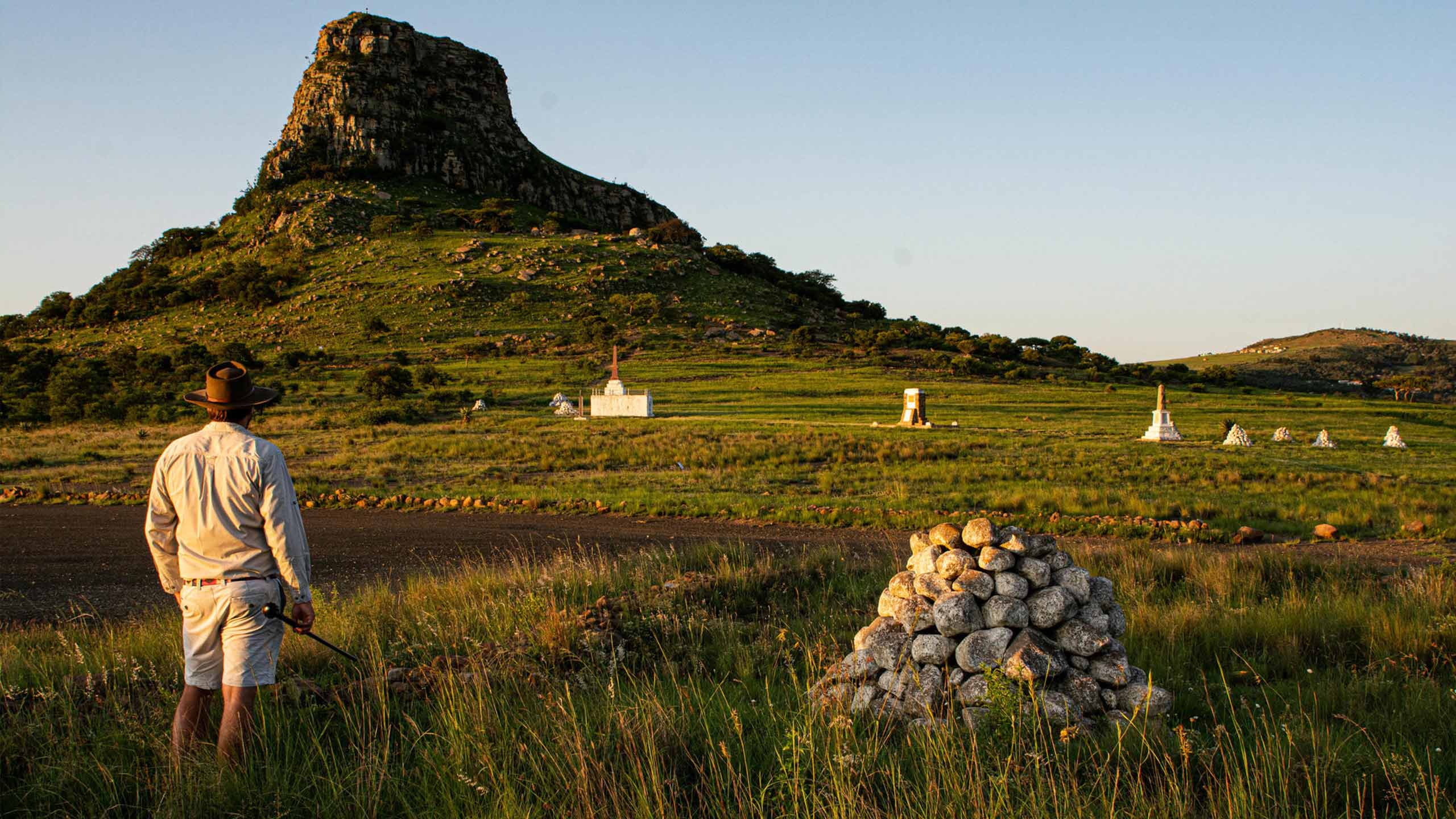 fugitives-drift-lodge-kwazulu-natal-south-africa-isandlwana-battlefield-hiker