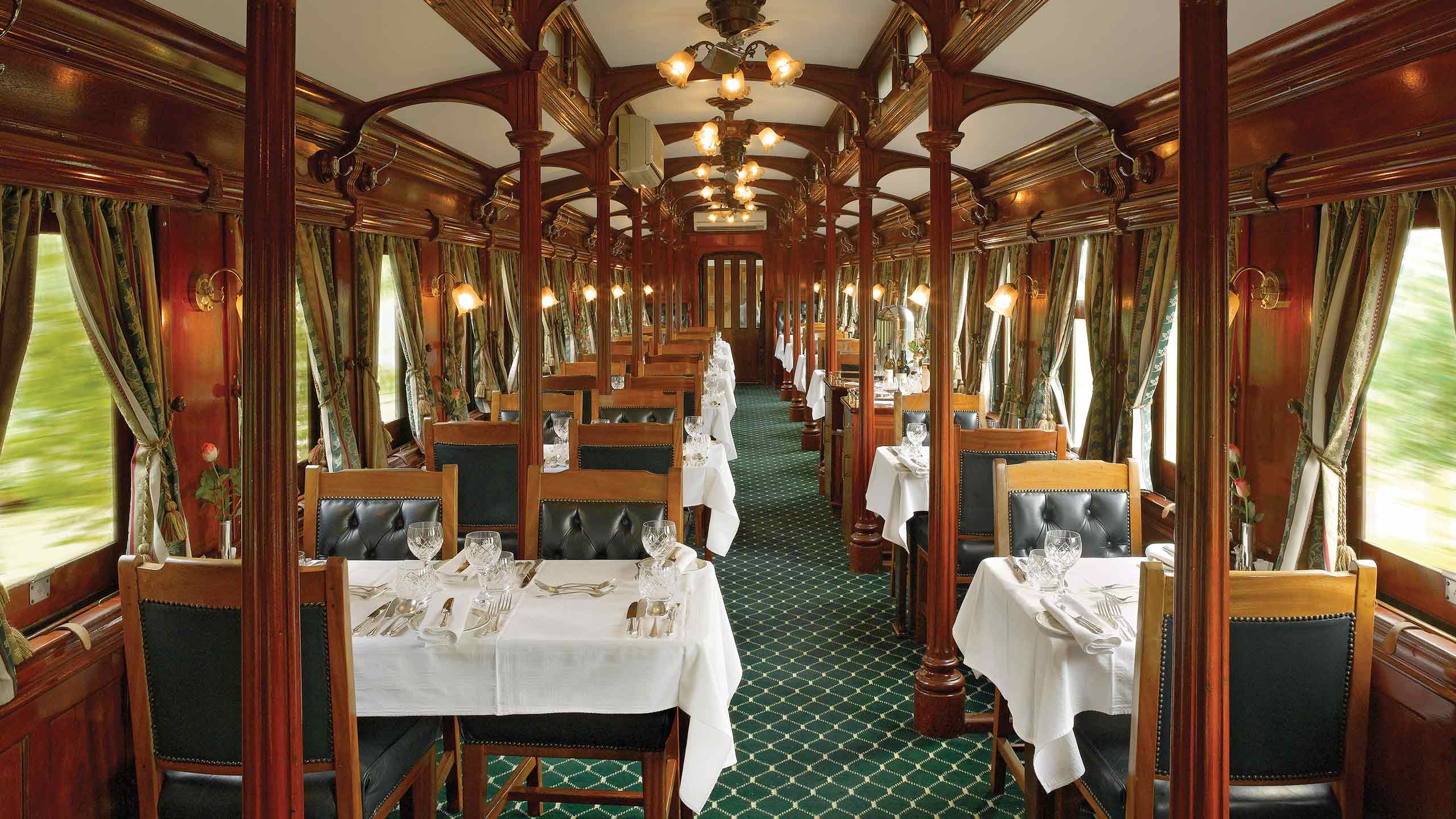 rovos-rail-johannesburg-south-africa-dining-pillar
