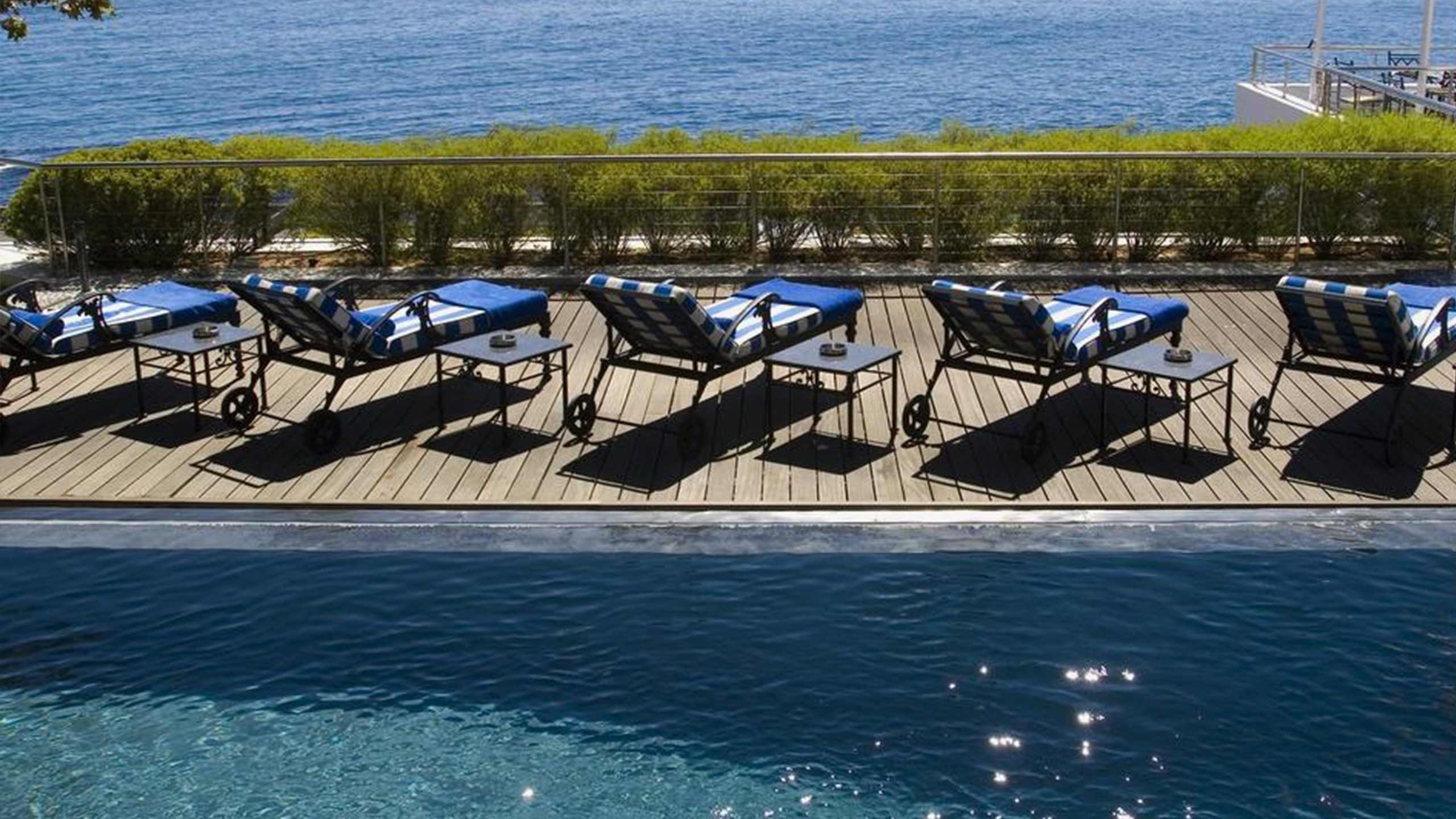twelve-apostles-hotel-cape-town-south-africa-atlantic-pool-deck