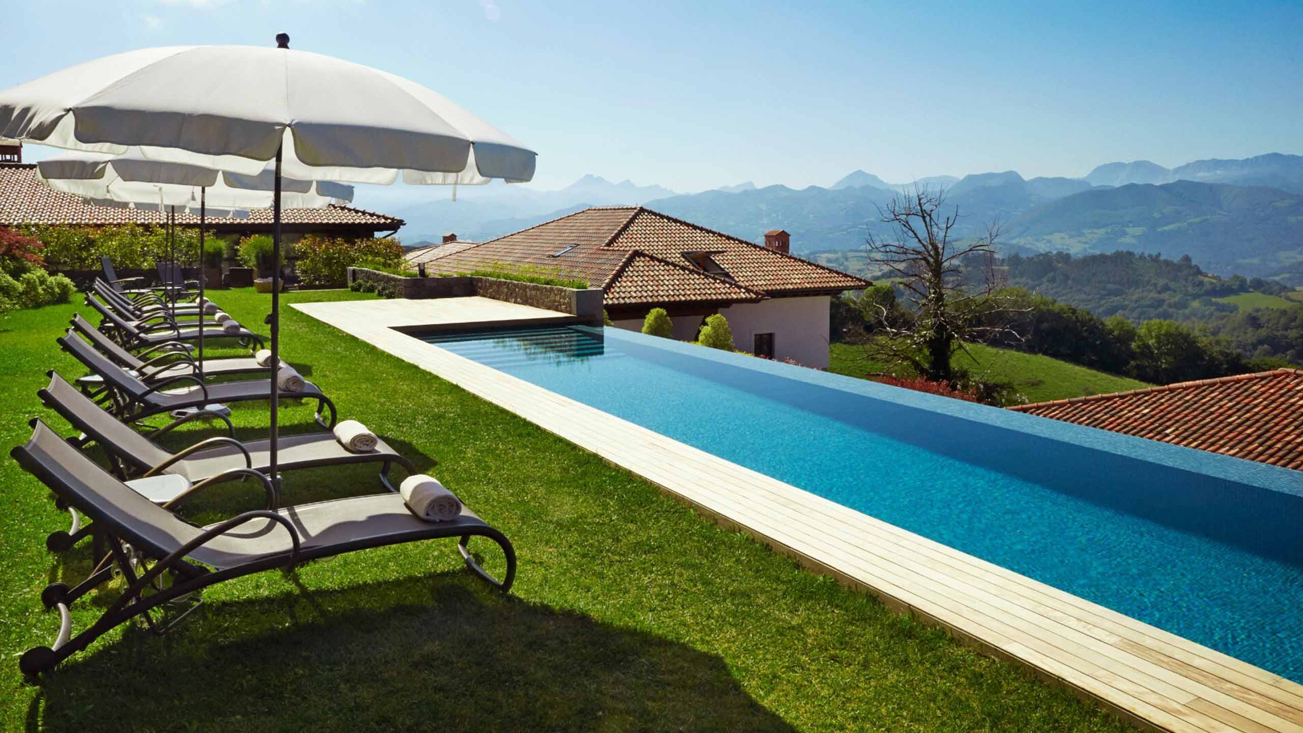 pool-puebloastur-eco-resort-hotel-and-spa-cofino-asturias-spain