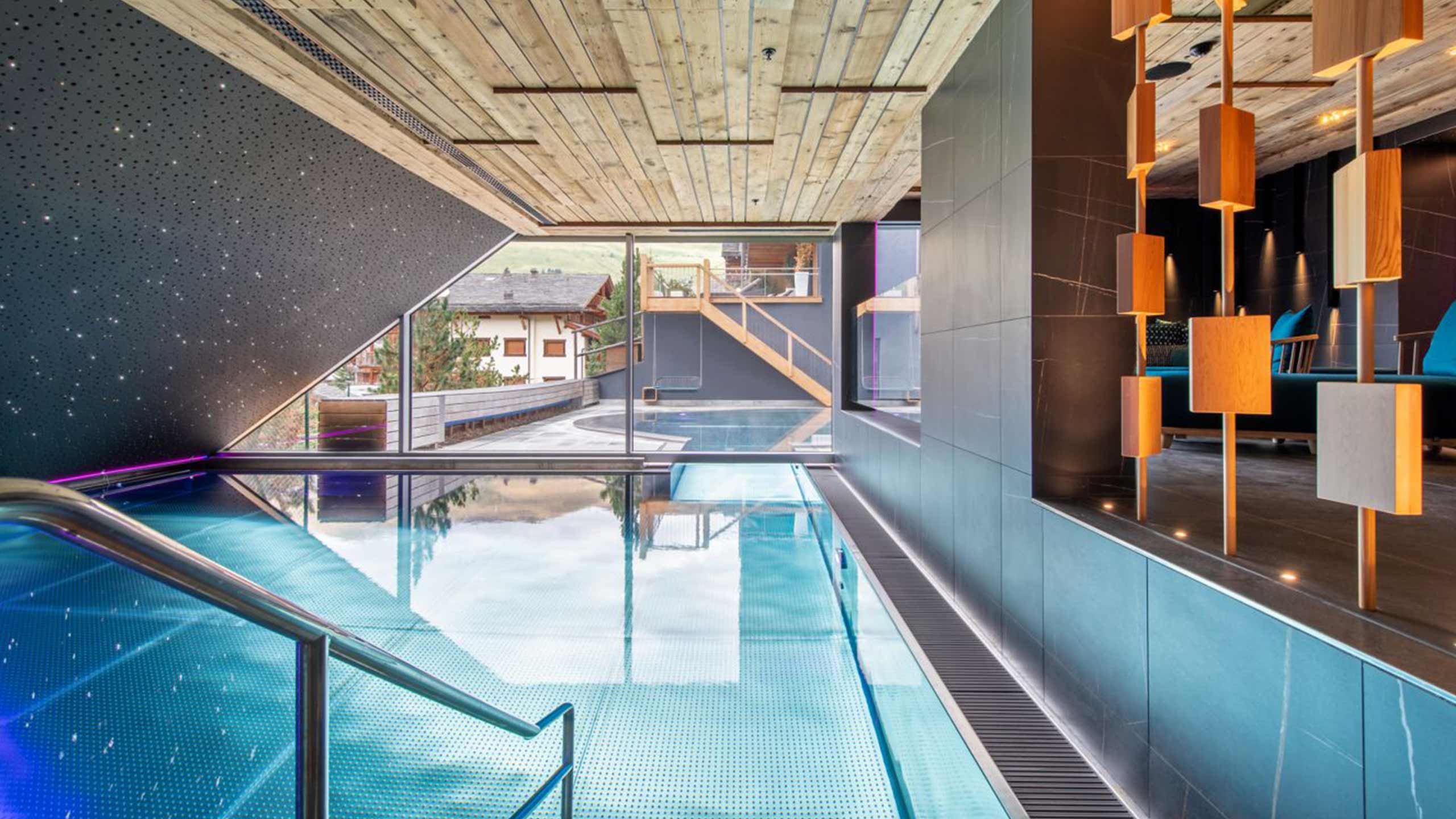 spa-pool-w-verbier-valais-switzerland