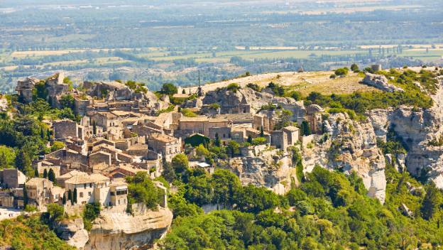 provencal-village-les-baux-de-provence-france