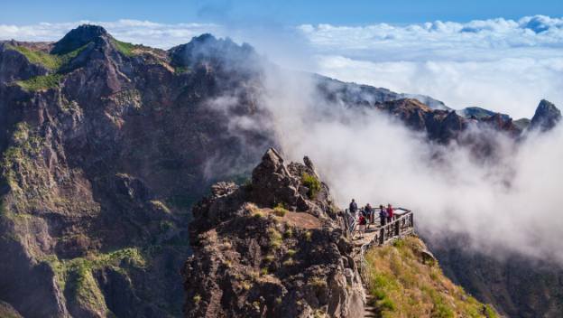 pico-do-arieiro-pico-ruivo-madeira-island-portugal