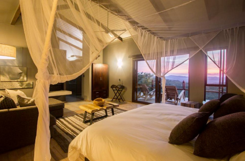 Rhino-Ridge-Safari-Lodge-Room
