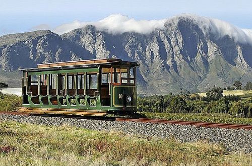 franschhoek-cape-winelands-wine-tram-south-africa