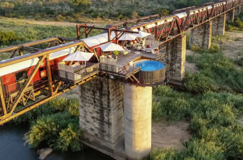kruger-shalati-train-on-the-bridge-river