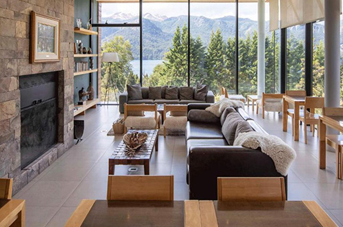 lounge-communal-hotel-alto-traful-villa-traful-neuquen-argentina-bookingcom