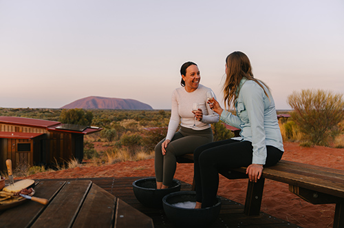 twc-signature-walk-night3and4-footspa-beneath-uluru-kata-tjuta-australia-michaelpeters