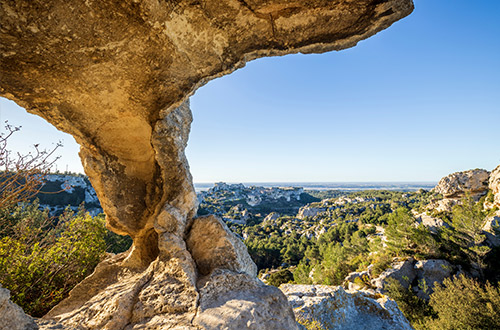 chaine-des-alpilles-provence-france