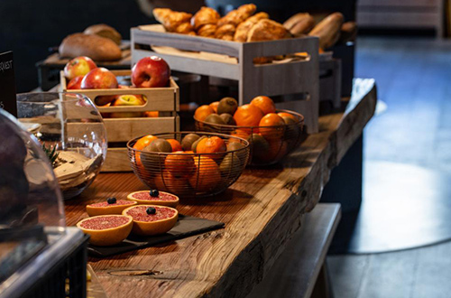 hotel-le-monetier-restaurant-stabatio-breakfast