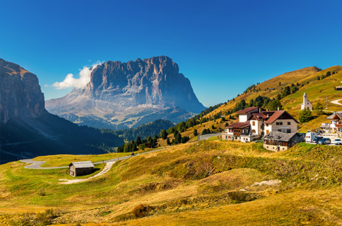 gardena-pass-dolomites-south-tyrol-italy-panoramic