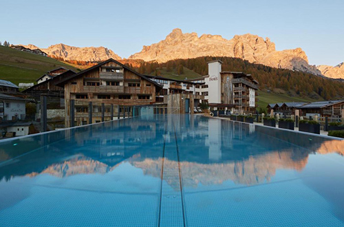 hotel-fanes-san-cassiano-italy-outdoor-pool