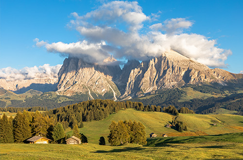 langkofel-and-plattkofel-dolomites-italy-peaks