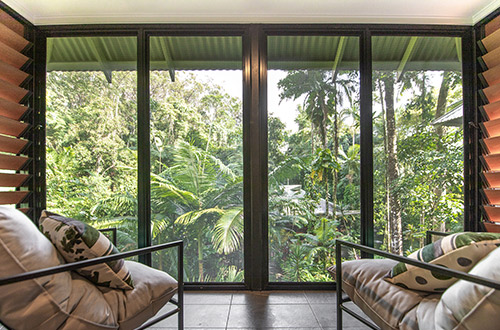 daintree-eco-lodge-lounge-area