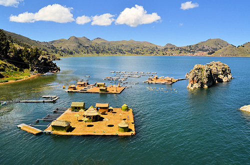 floating-uros-islands-on-lake-titicaca