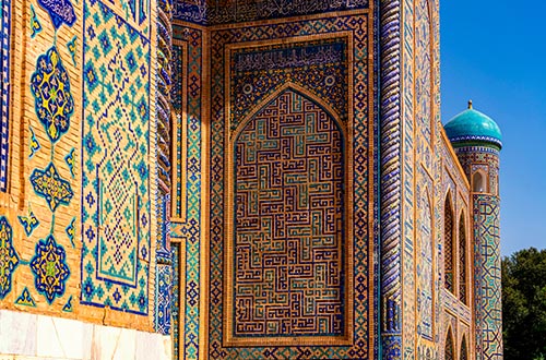 gur-e-amir-samarkand-uzbekistan-shutterstock2703090629.jpg