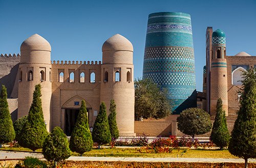 western-gate-itchan-kala-khiva-uzbekistans-shutterstock175614527