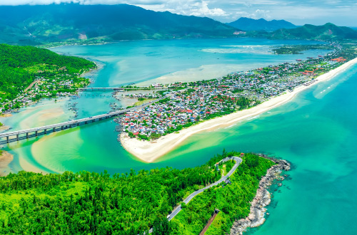 Lang-Co-bay-hue