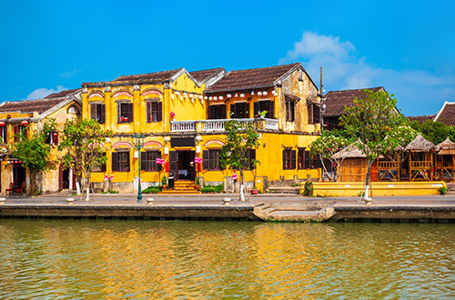 hoi-an-riverfront-quang-nam-vietnam