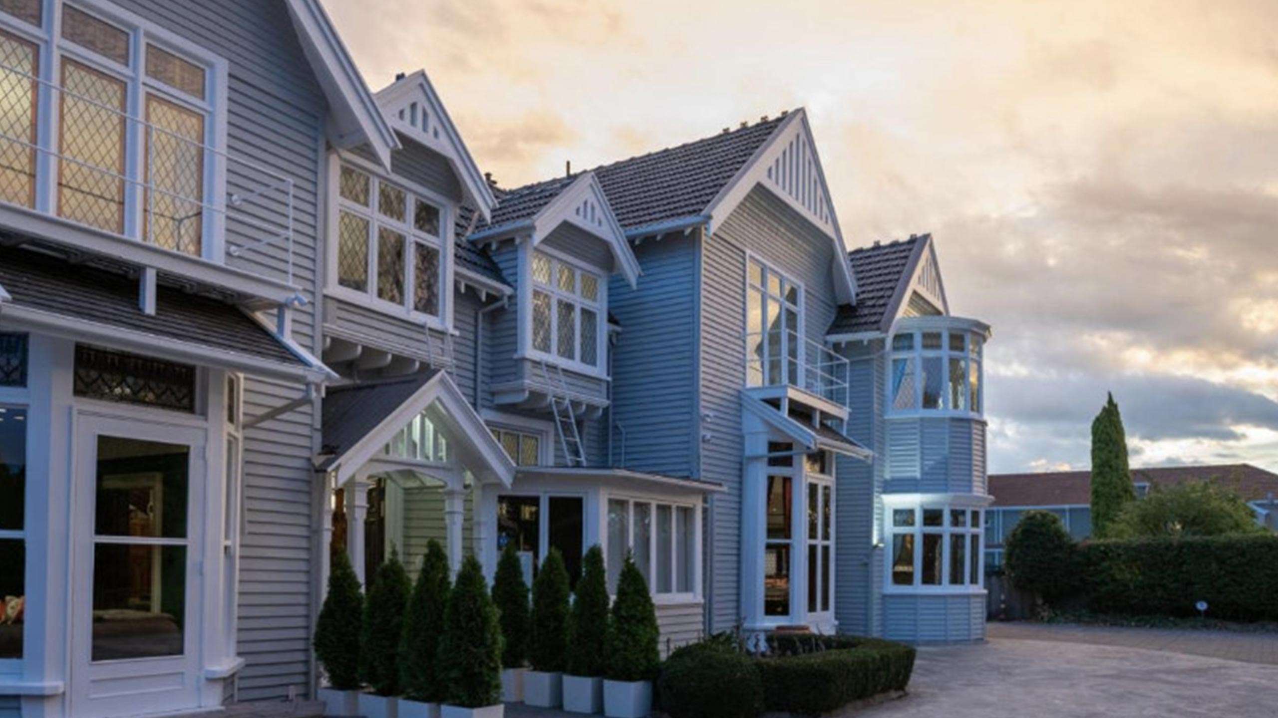 Eliza’s Manor