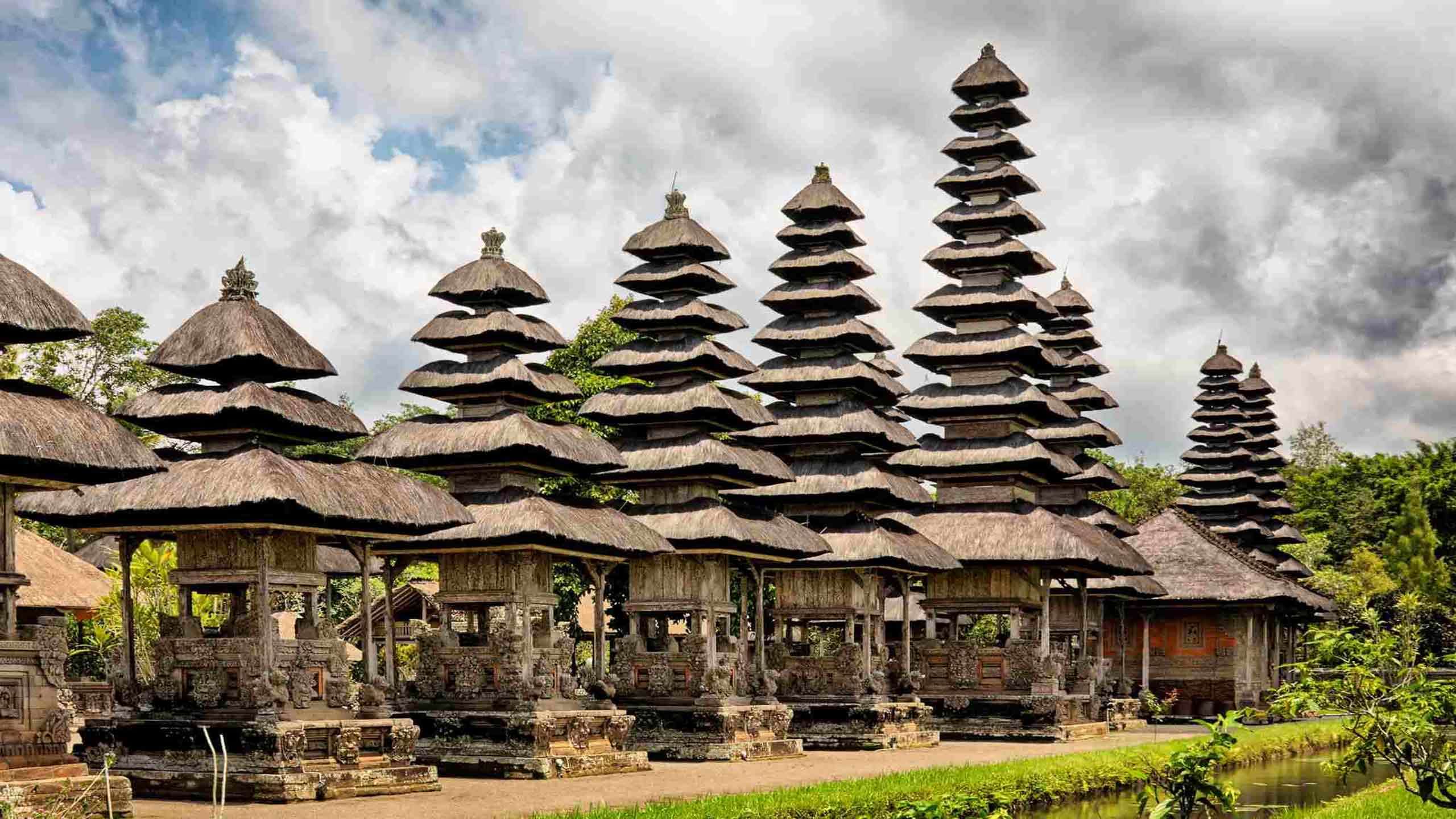 Bali Ubud Luxury Trio Adventure 5D4N (Walk, Cycle & Rafting), Fully Guided