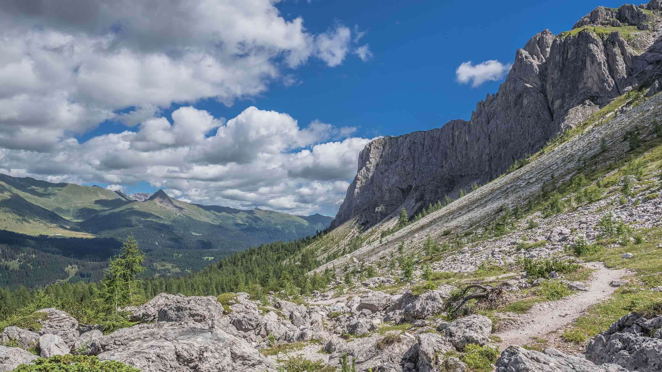 Classic Dolomites Walk 8D7N, Guided