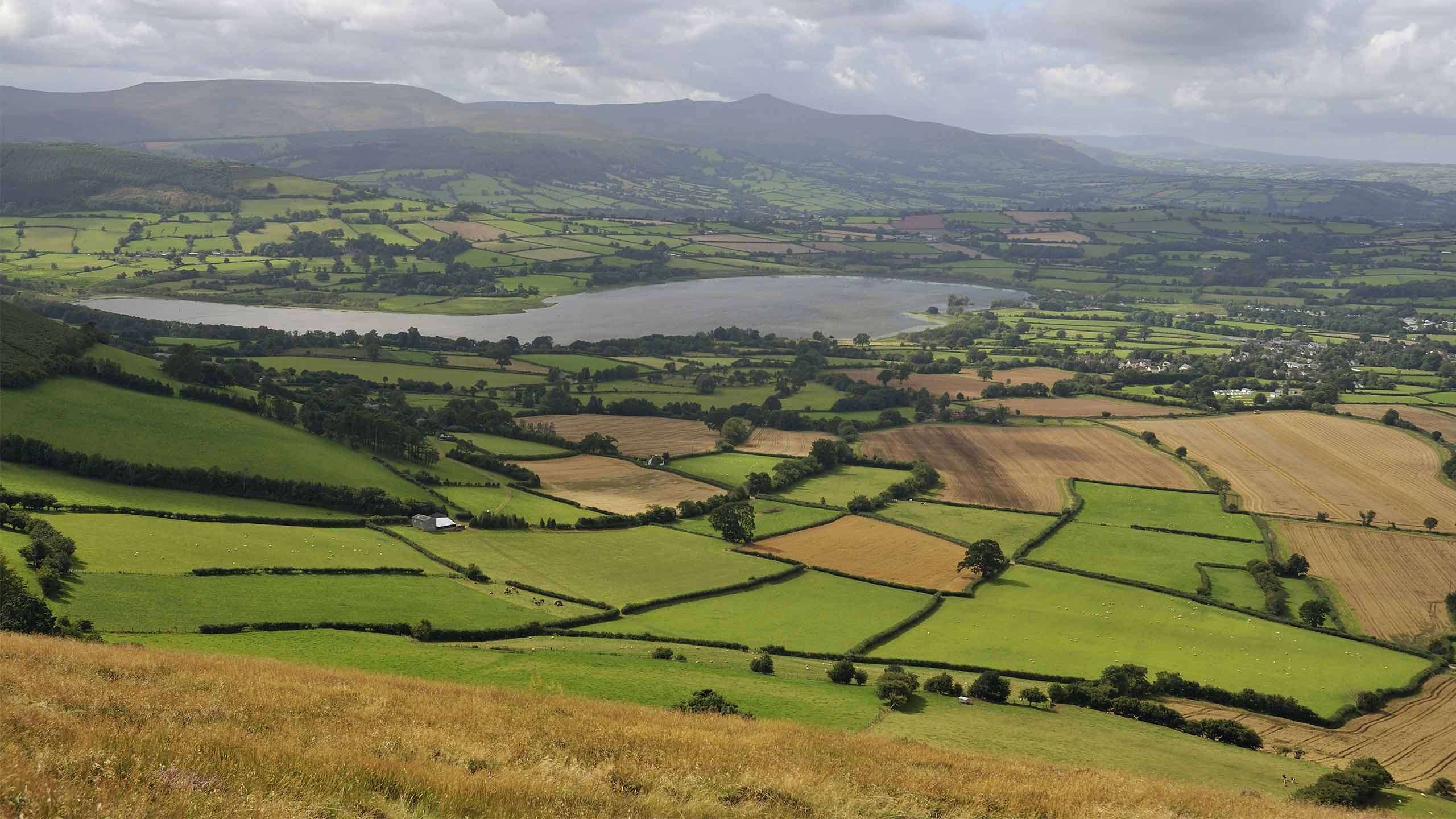 Luxury Wales Walk (The Secret Gem of The United Kingdom) 6D5N, Fully Guided
