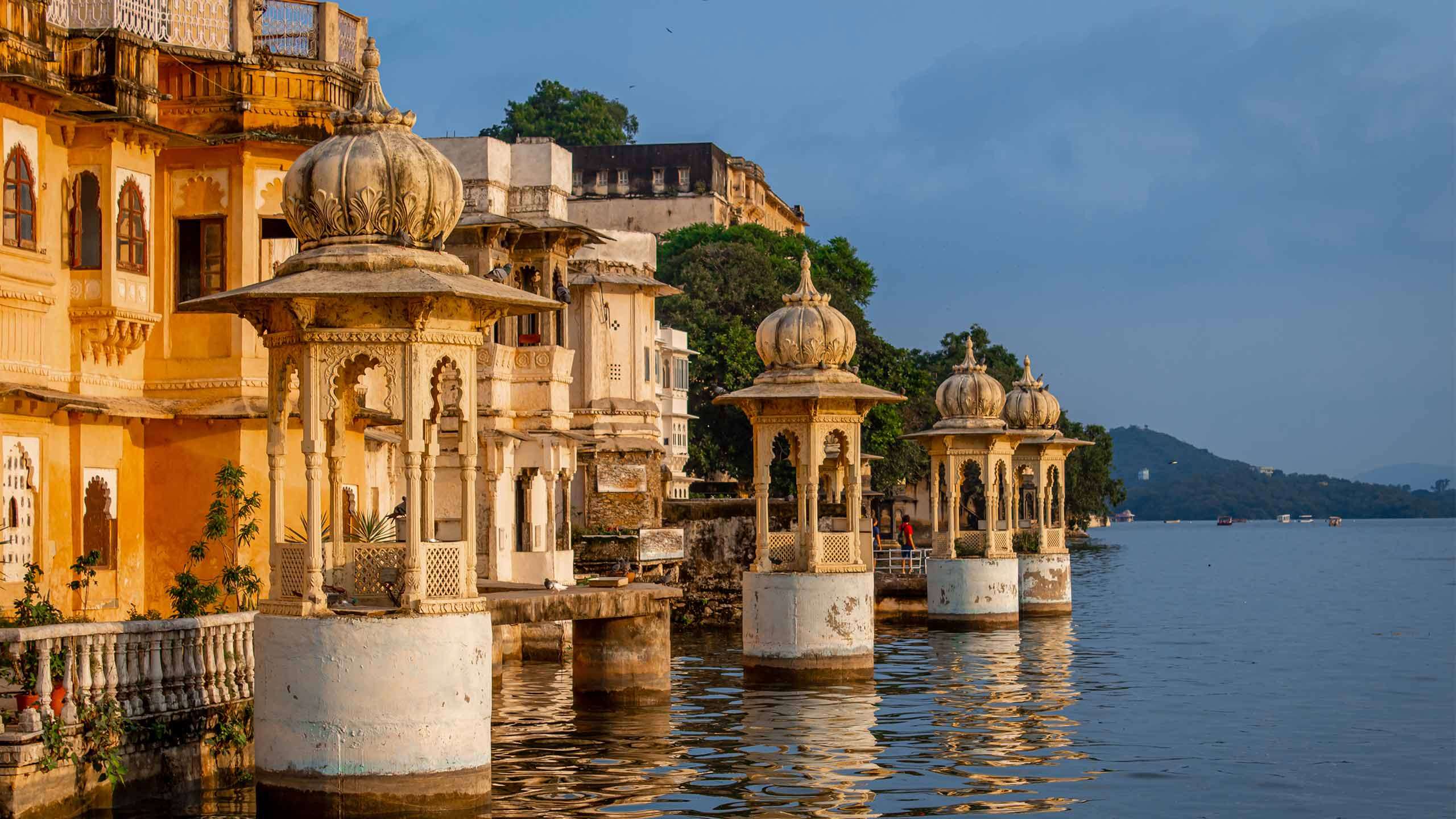 Luxury India Walk, Bike & Yoga (Rajasthan’s Caravan Routes & Desert Palaces) 9D8N, Fully Guided