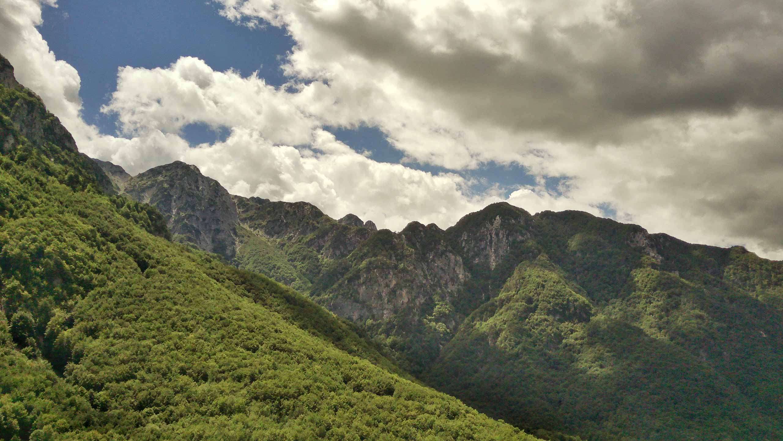 Italian Apennines Walks & Wildlife 6D5N, Fully Guided