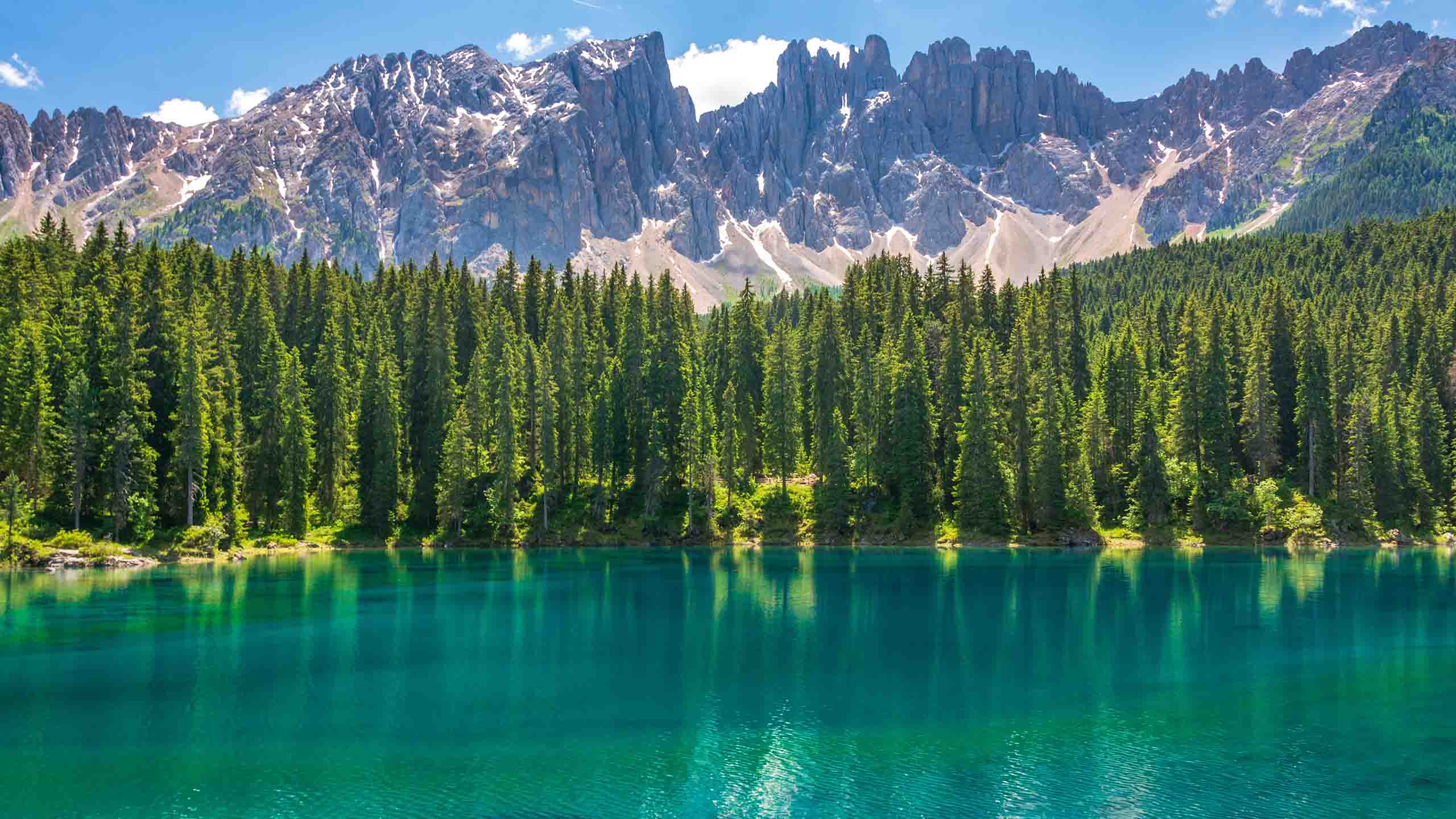 dolomites-pristine-lake