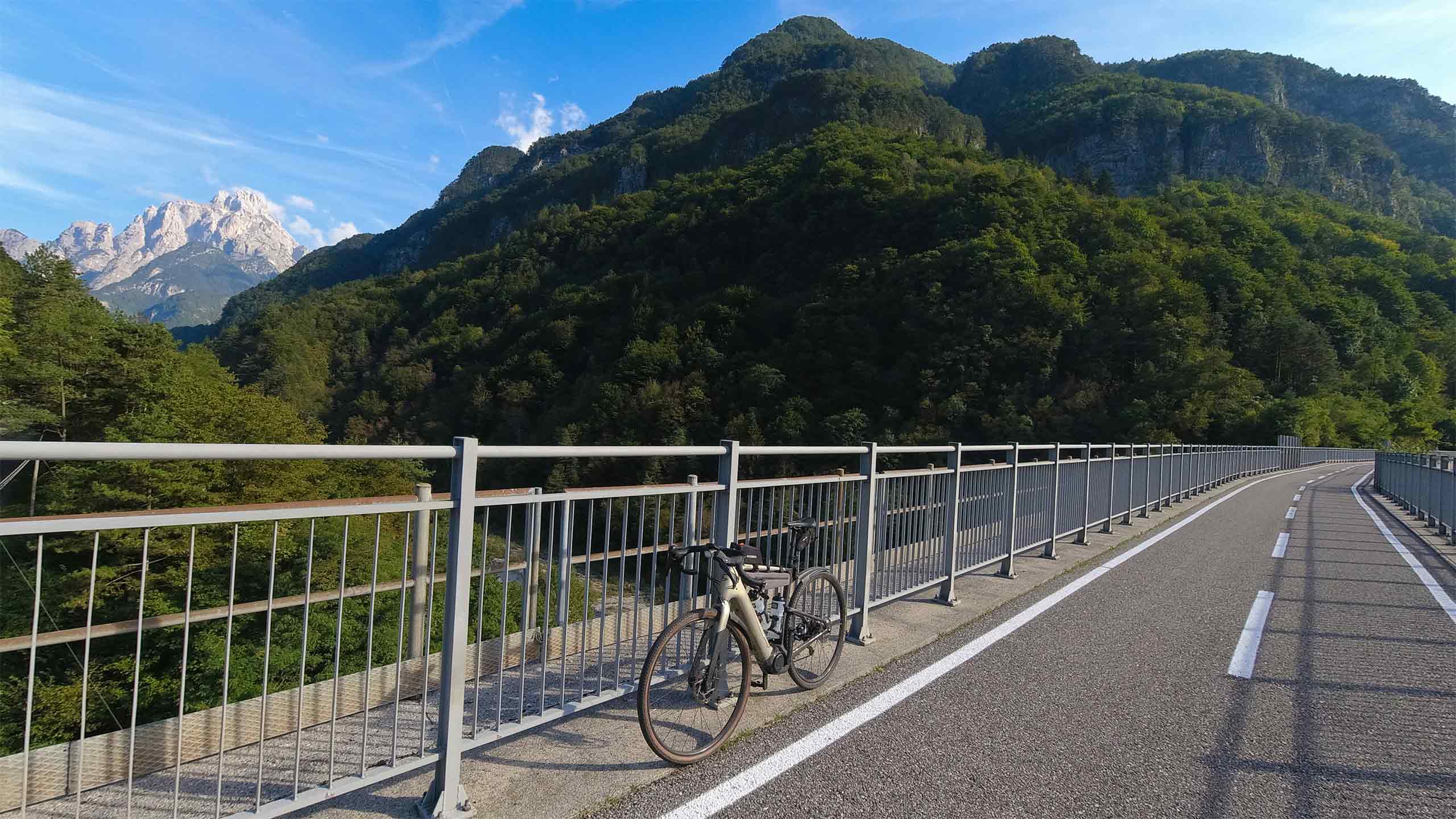 bike-bridge-alpe-adria-stefanozocca-unsplash