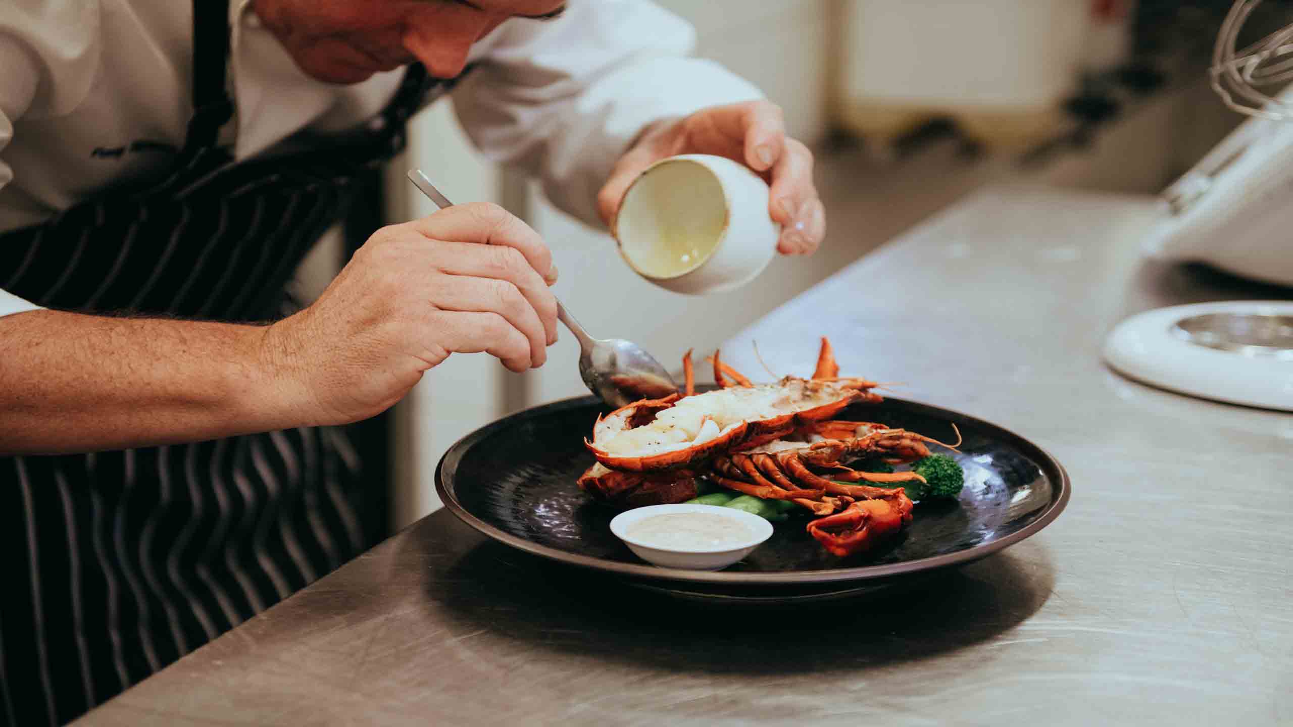 cape-lodge-margaret-river-lobster-meal-preperation