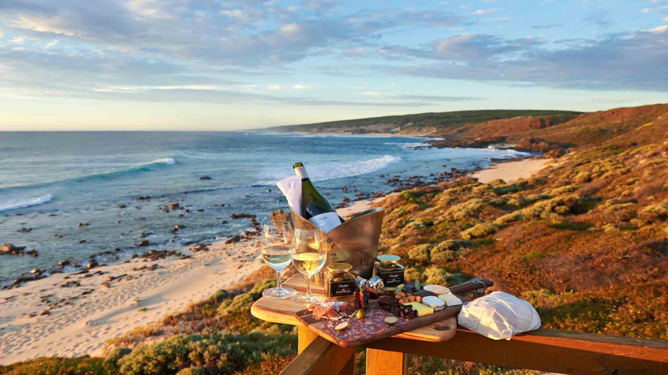 cape-lodge-margaret-river-picnic-on-beach