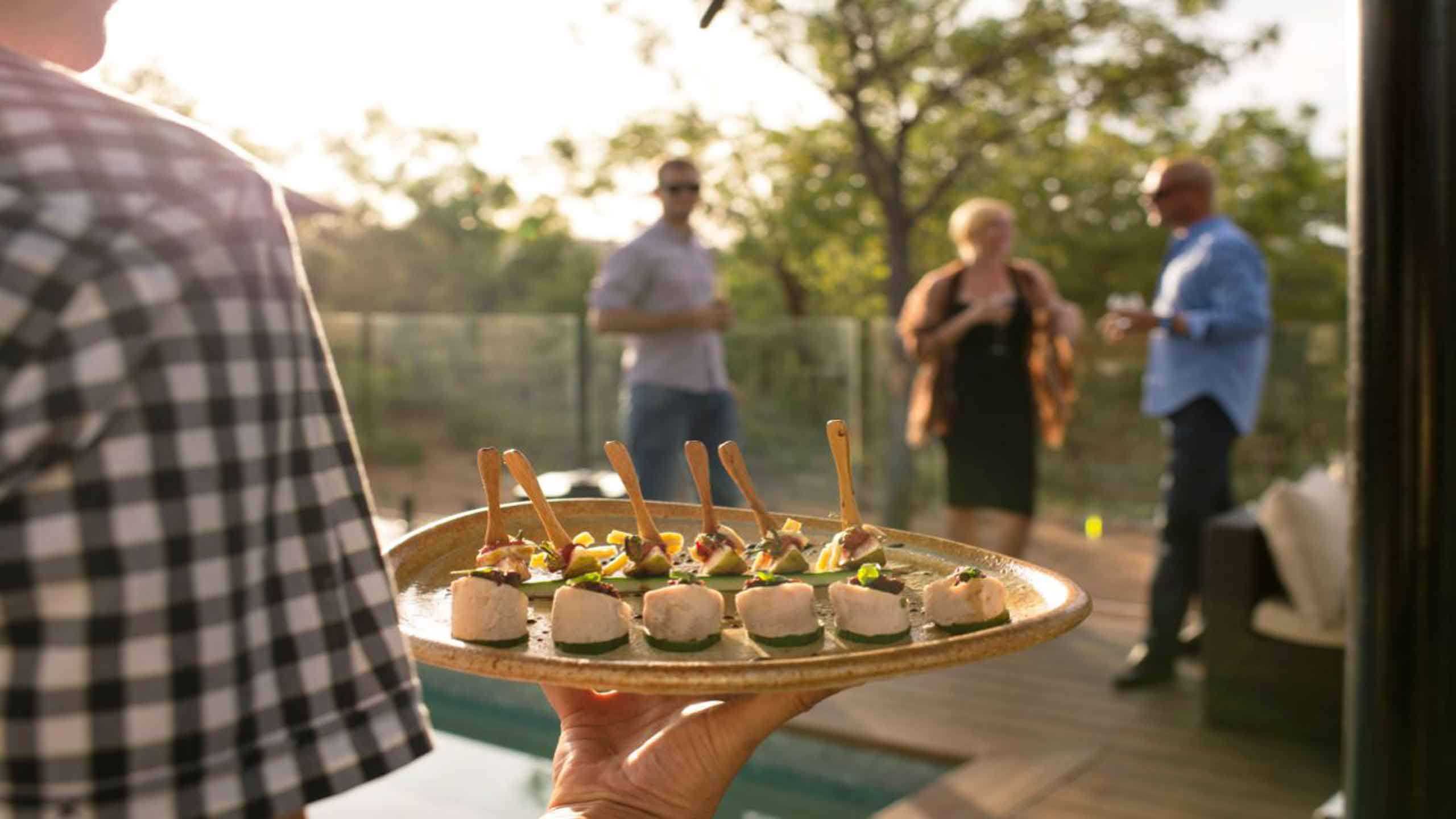 cicada-lodge-nitmiluk-katherine-northern-territory-australia-canapes